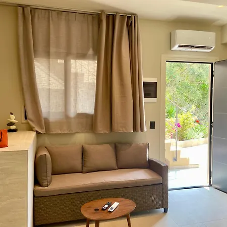 Palms And Spas Retreat
