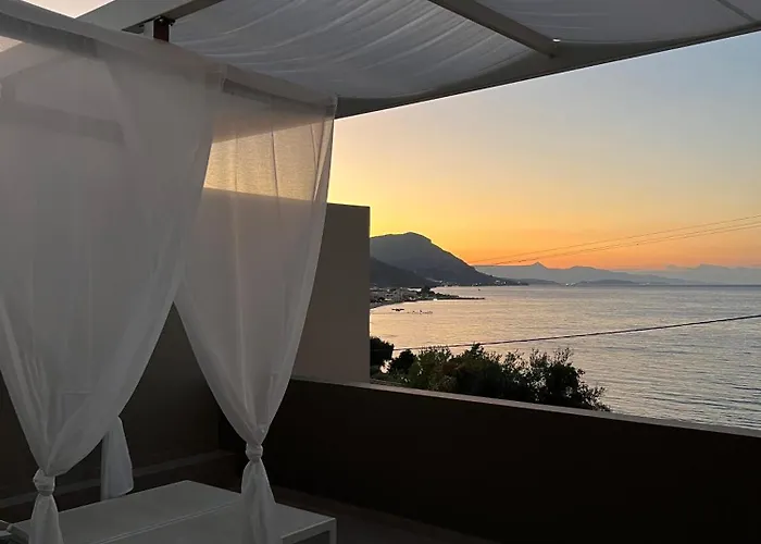 Palms And Spas Retreat